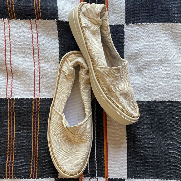 Toms Parker Slip On Boat Shoe Sneakers. Natural Color. Distressed. Size 7.5. - Picture 9 of 14
